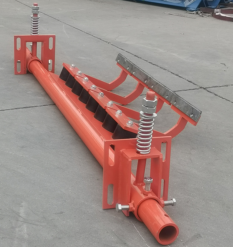 皮帶機(jī)清掃器有什么作用呢？皮帶輸送機(jī)必須安裝清掃器嗎